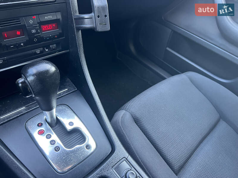 Седан Audi A4 2001 в Дунаевцах