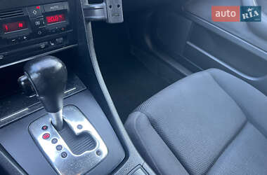 Седан Audi A4 2001 в 