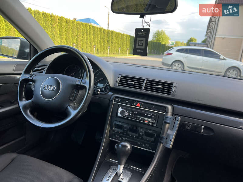 Седан Audi A4 2001 в Дунаевцах