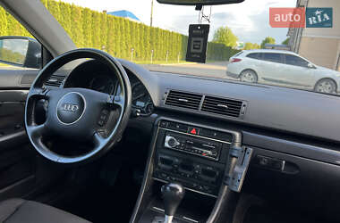 Седан Audi A4 2001 в 