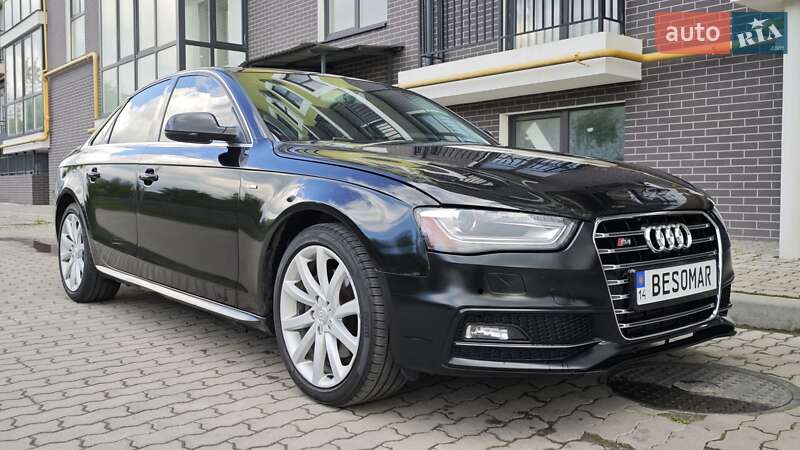 Седан Audi A4 2013 в 