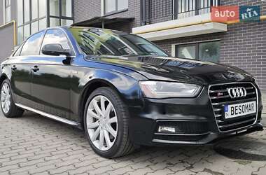Седан Audi A4 2013 в 