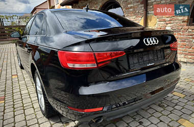 Седан Audi A4 2018 в 