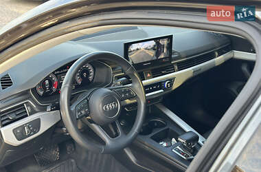 Седан Audi A4 2020 в 