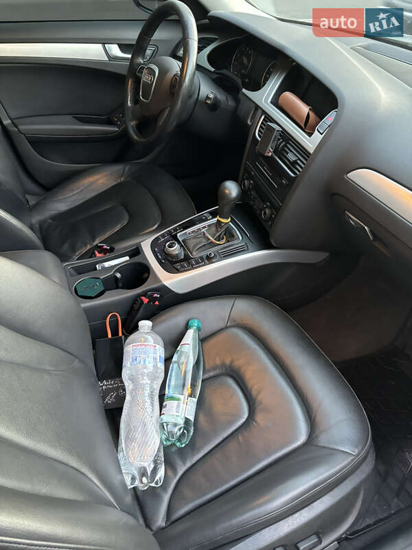 Седан Audi A4 2010 в Ивано-Франковске