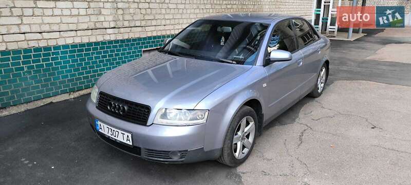 Седан Audi A4 2004 в 