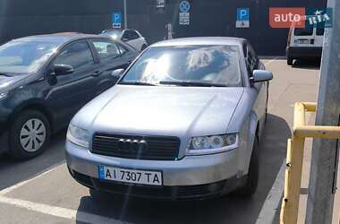 Седан Audi A4 2004 в 