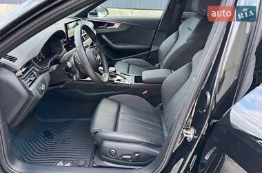 Седан Audi A4 2022 в 