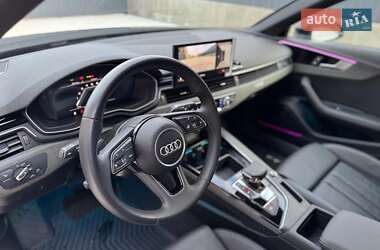 Седан Audi A4 2022 в 