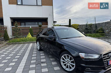 Седан Audi A4 2015 в 