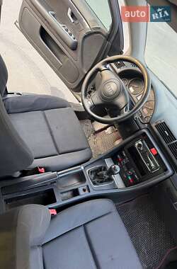 Седан Audi A4 2002 в 