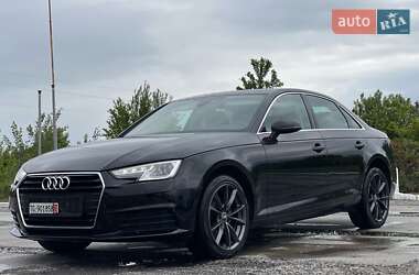 Седан Audi A4 2018 в 