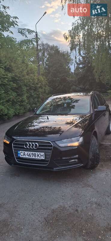 Универсал Audi A4 2013 в 