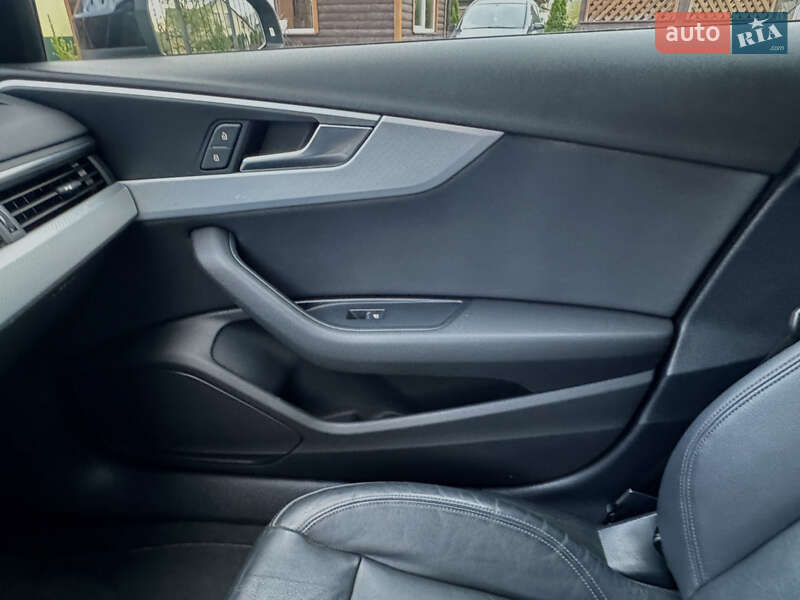 Седан Audi A4 2016 в Самборе