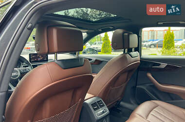Седан Audi A4 2019 в 