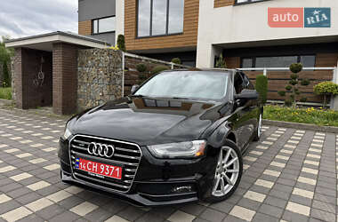 Седан Audi A4 2015 в Стрию
