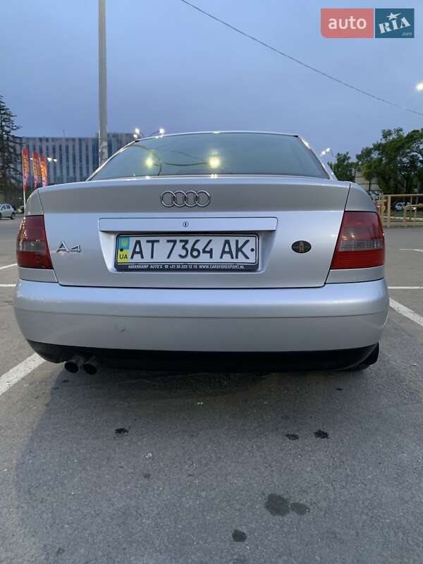 Седан Audi A4 2000 в Ивано-Франковске