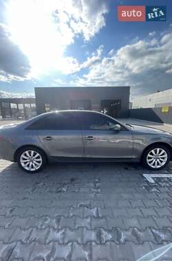 Седан Audi A4 2012 в 