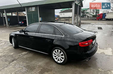 Седан Audi A4 2014 в 