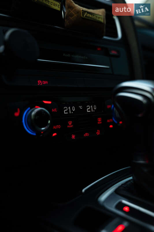 Седан Audi A4 2014 в Кривом Роге