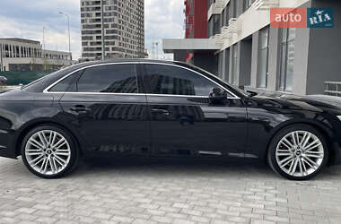 Седан Audi A4 2019 в 