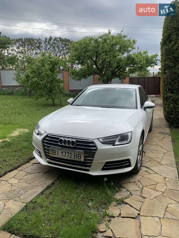 Седан Audi A4 2016 в 