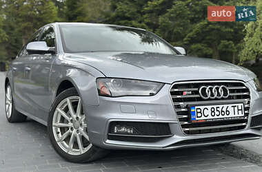 Седан Audi A4 2015 в 