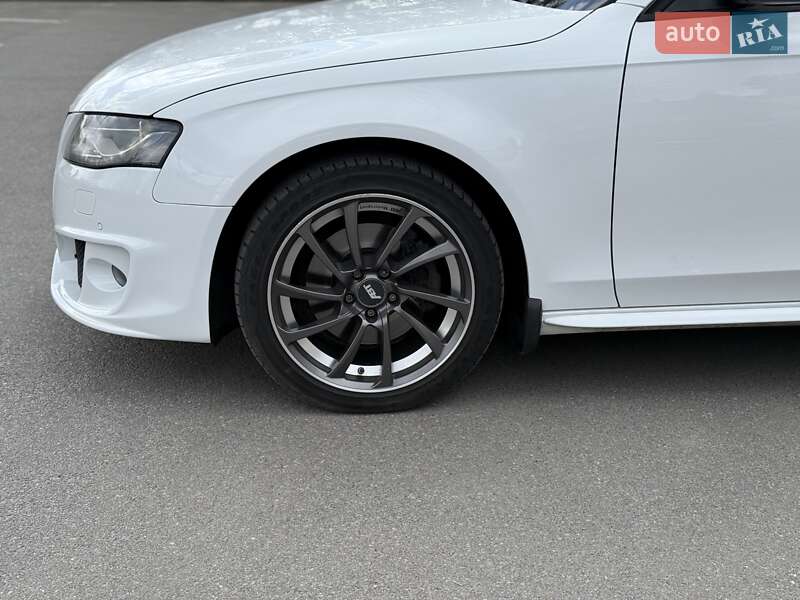 Седан Audi A4 2009 в Виннице
