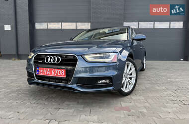 Седан Audi A4 2015 в 