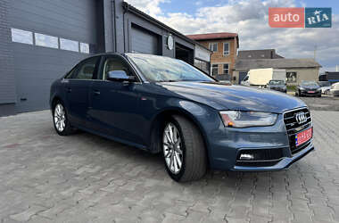 Седан Audi A4 2015 в 
