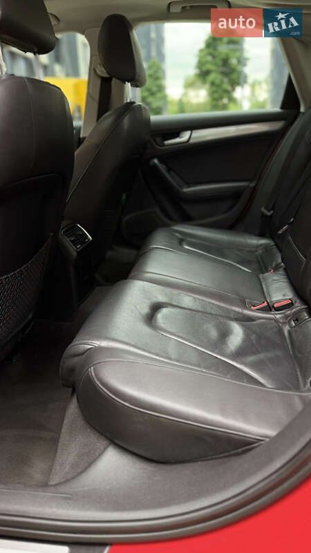 Седан Audi A4 2009 в Ивано-Франковске