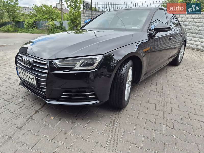 Седан Audi A4 2017 в Обухове