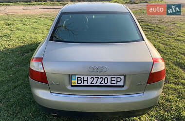 Седан Audi A4 2004 в 