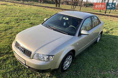Седан Audi A4 2004 в 