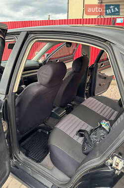 Седан Audi A4 1996 в 