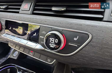 Седан Audi A4 2023 в 