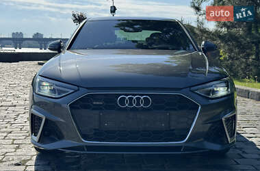 Седан Audi A4 2023 в 