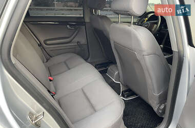 Седан Audi A4 2004 в 