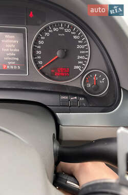 Седан Audi A4 2004 в 
