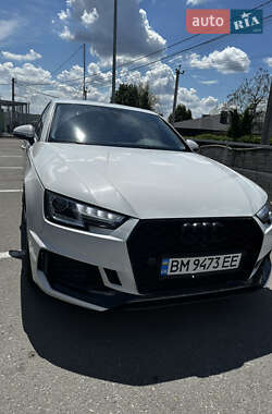 Седан Audi A4 2018 в 