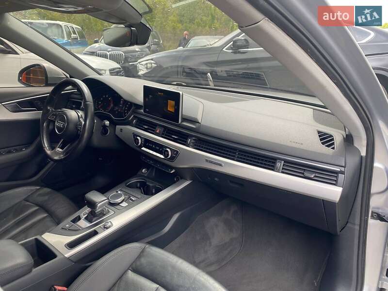Седан Audi A4 2017 в Львове
