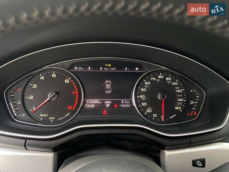 Седан Audi A4 2017 в Львове