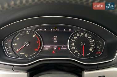 Седан Audi A4 2017 в 