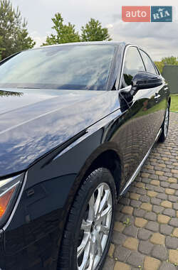 Седан Audi A4 2023 в 