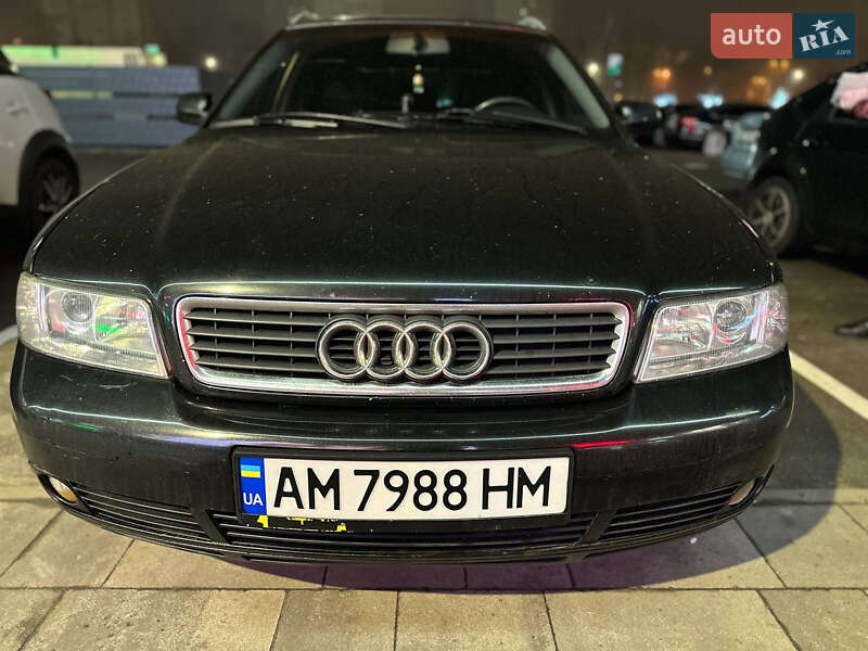 Універсал Audi A4 2000 в Ірпені