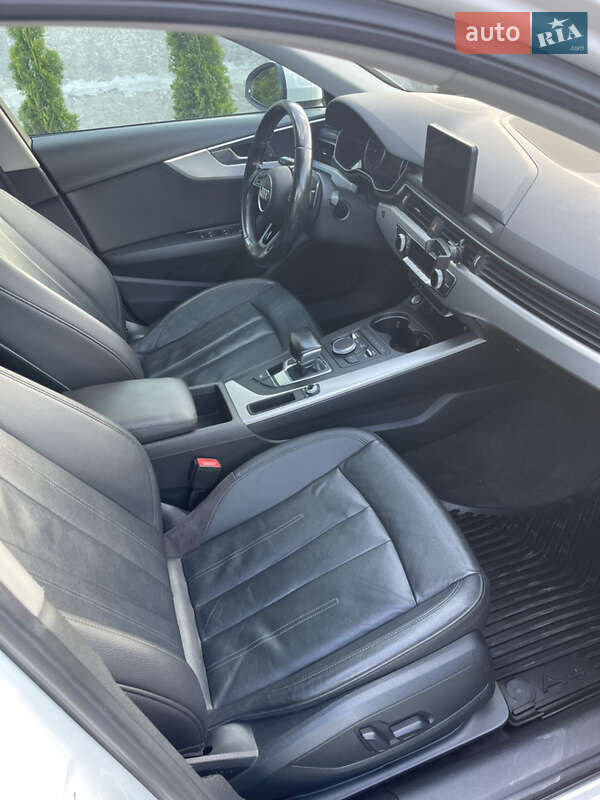 Седан Audi A4 2016 в Ивано-Франковске