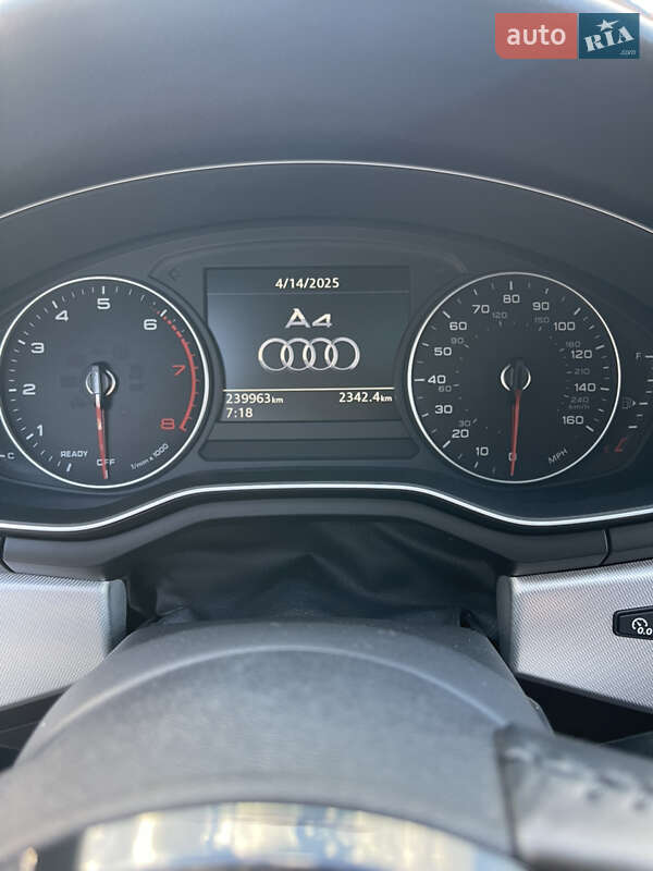 Седан Audi A4 2016 в Ивано-Франковске
