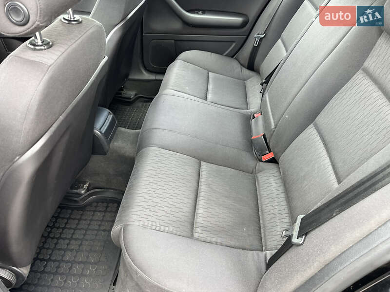 Универсал Audi A4 2006 в Киеве