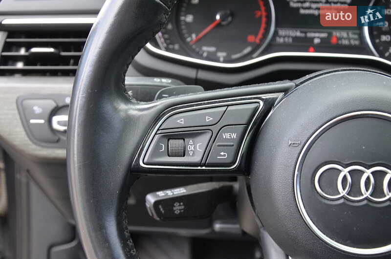 Седан Audi A4 2018 в Киеве