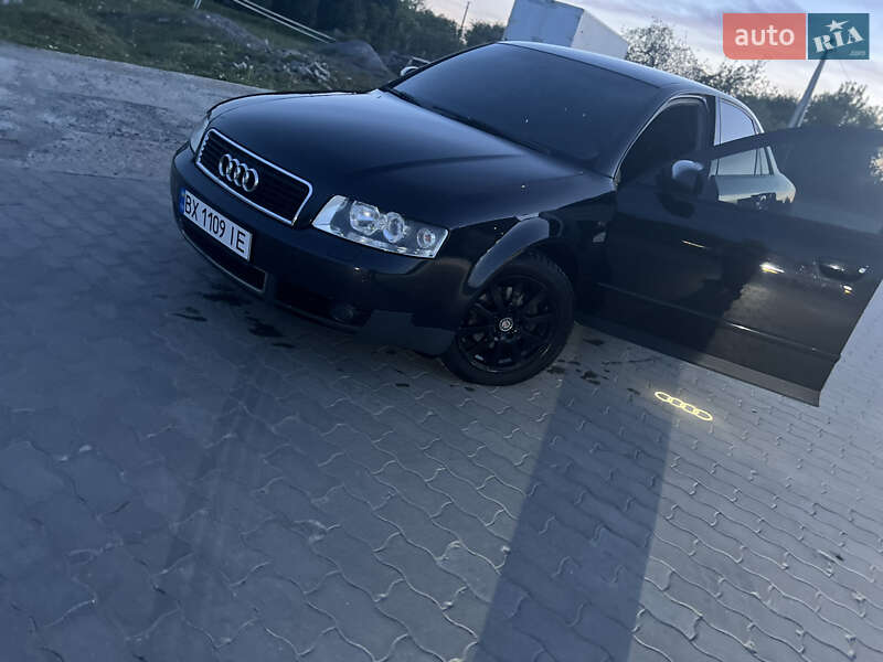 Седан Audi A4 2002 в Хмельницком